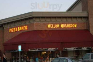 Mellow Mushroom outside