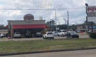 Griff's Hamburgers outside