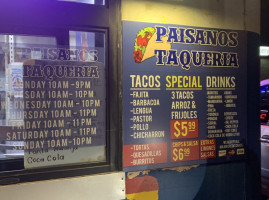 Paisanos Taqueria outside