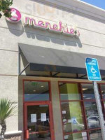 Menchie's Frozen Yogurt outside