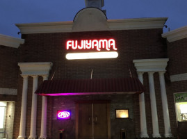 Fujiyama Japanese Restaurant. food