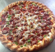 Buffalo Chip's Pizza food