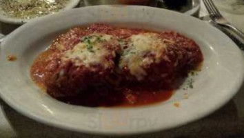 Gino's Italian Cuisine food