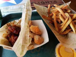 Wingstop food