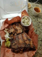 Maybells Bbq food