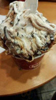 Cold Stone Creamery inside