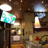 Buddy's Pizza outside