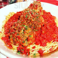 Buca Di Beppo Italian food