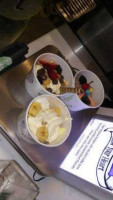 Yogurtland food