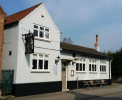 The Reindeer Inn outside