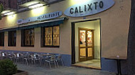 Calixto outside