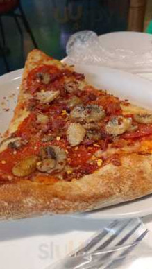 Paulo's Pizza & Subs