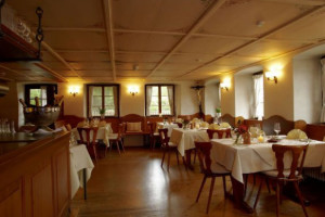 Gasthaus zum Raben food