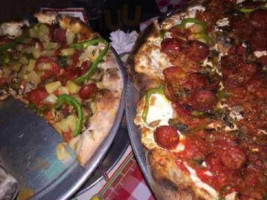 Brooklyn's Brick Oven Pizzeria food