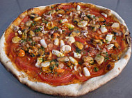 Pizza-Braises food