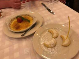 Maggiano's Little Italy food