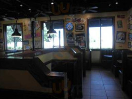 Zaxby's inside