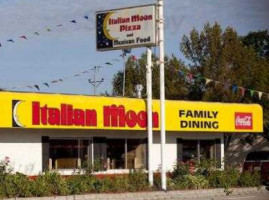 Italian Moon Pizza & Mexican Food outside