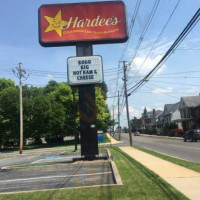 Hardee's outside