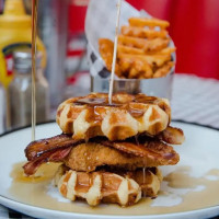 Ed's Diner food