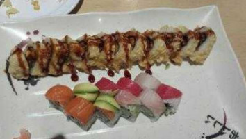 Isushi Asian Cuisine food