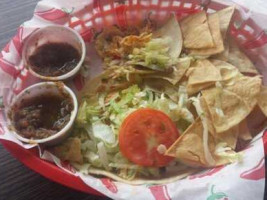 Yolanda's Tacos food