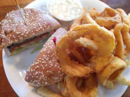 Pete's Drive-in food