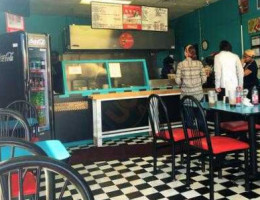 Lee's Cafe inside
