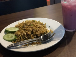 Nasi Goreng Rempah Mafia Cikampek food