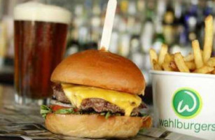 Wahlburgers food