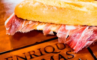 Enrique Tomas Jamon-tapas-vino food