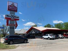 Fatty's Smokehouse outside