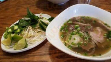 Pho D'lite food