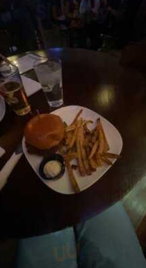 Merry Arts Pub Grille