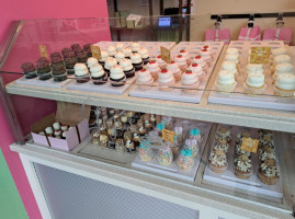 Gigi's Cupcakes food