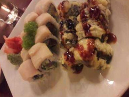 Makimoto Sushi Asian Kitchen food