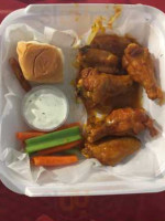 901 Wings food