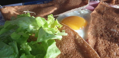 La Crepe Dans Le Bec food