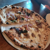 Settebello Pizzeria Napoletana food