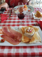 Vezere Lodge food