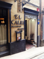 El Caliu Vic outside