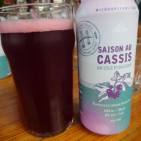 Cassis Monna & Filles food