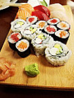 Mon De Sushi food