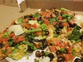Odd Moe's Pizza food