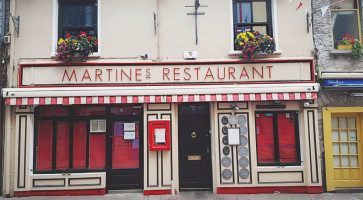 Martine's Quay Street outside