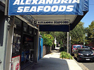 Alexandria Seafoods outside