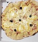 Pizza de la Vaunage food