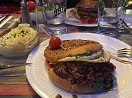 Burger et Ratatouille food