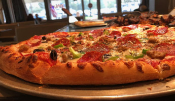 Sami's Brick Oven Pizzeria food