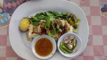 ก๋วยเตี๋ยวเรือสามยอดรสเด็ดสุดๆในกุดจับ food